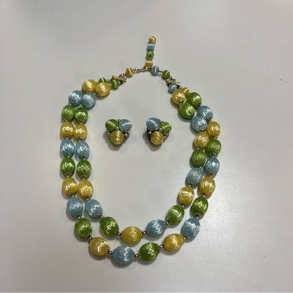 Jewelry - Vintage Pastel Bead Necklace Earrings Set